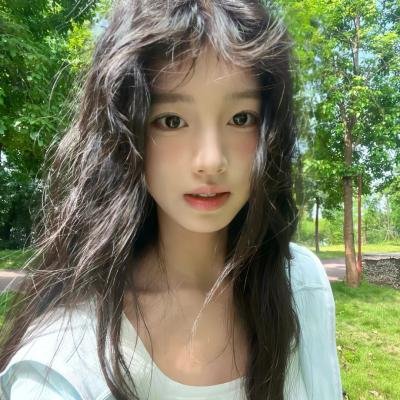 笼中女